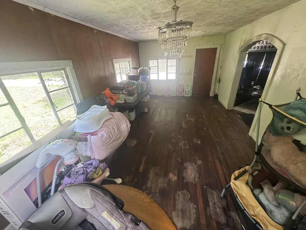 3237 Kentucky 610 Virgie KY 41572