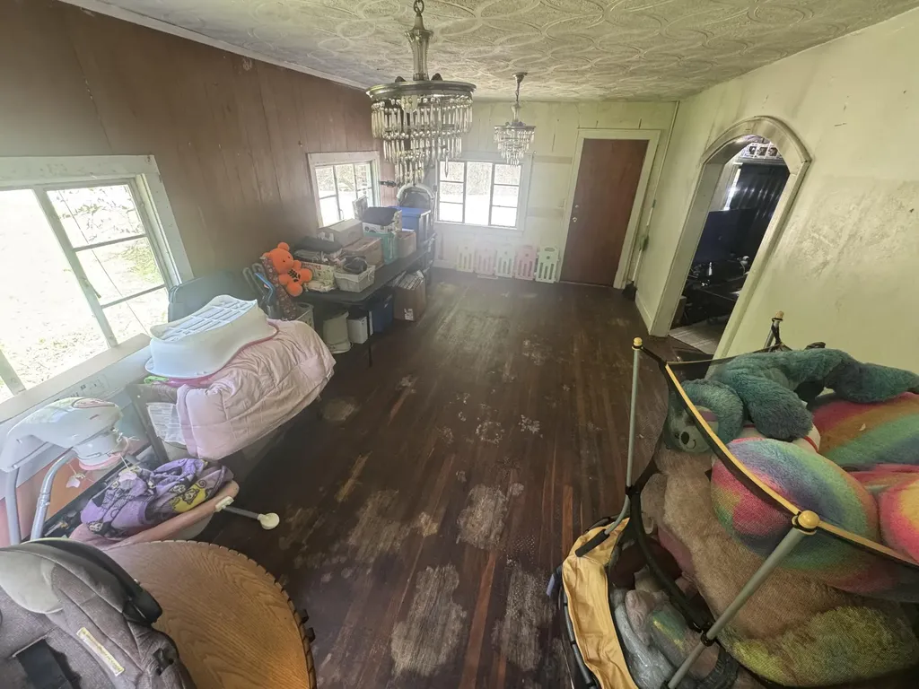 3237 Kentucky 610 Virgie KY 41572