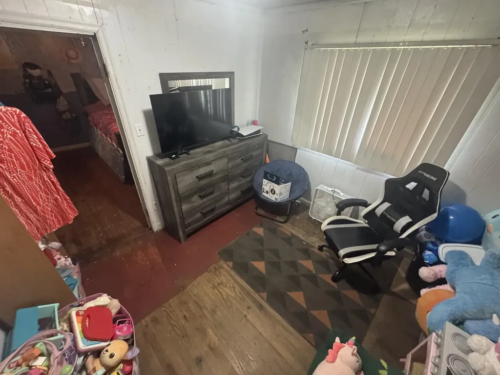 3237 Kentucky 610 Virgie KY 41572