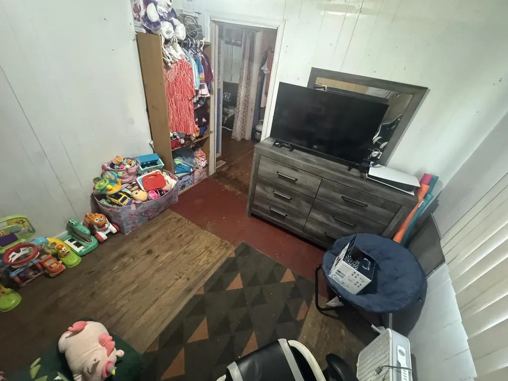 3237 Kentucky 610 Virgie KY 41572