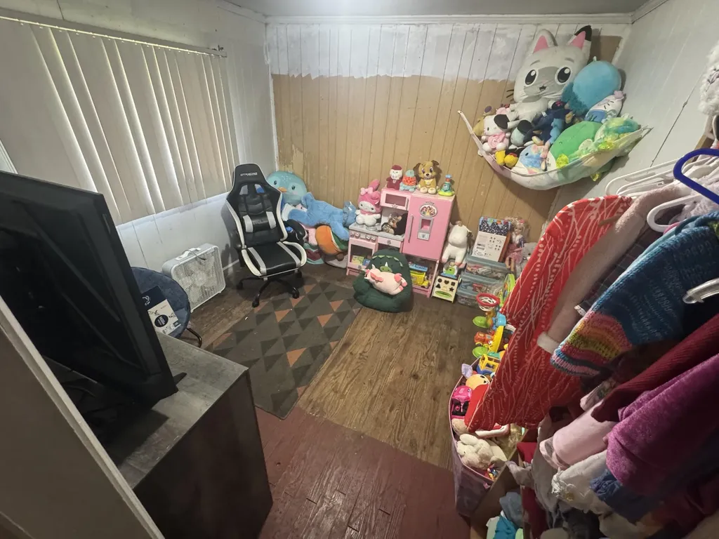 3237 Kentucky 610 Virgie KY 41572