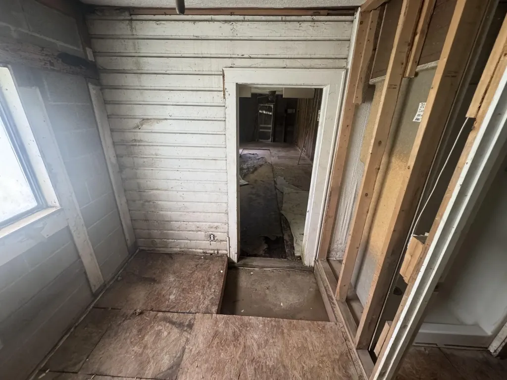 3237 Kentucky 610 Virgie KY 41572