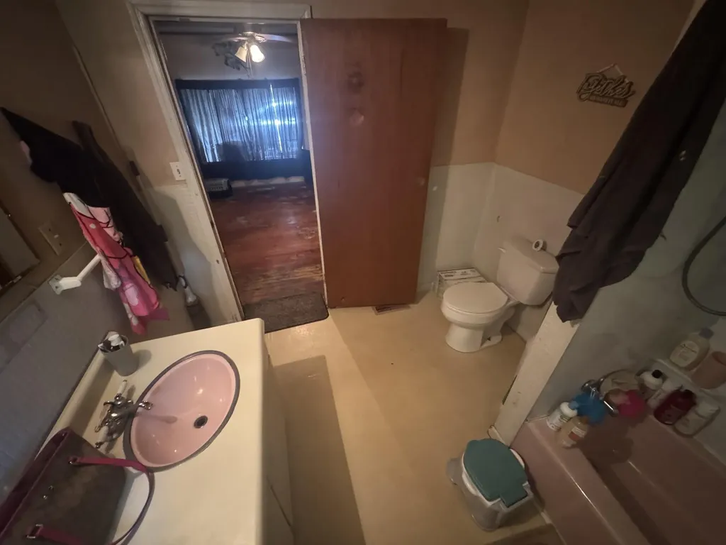 3237 Kentucky 610 Virgie KY 41572