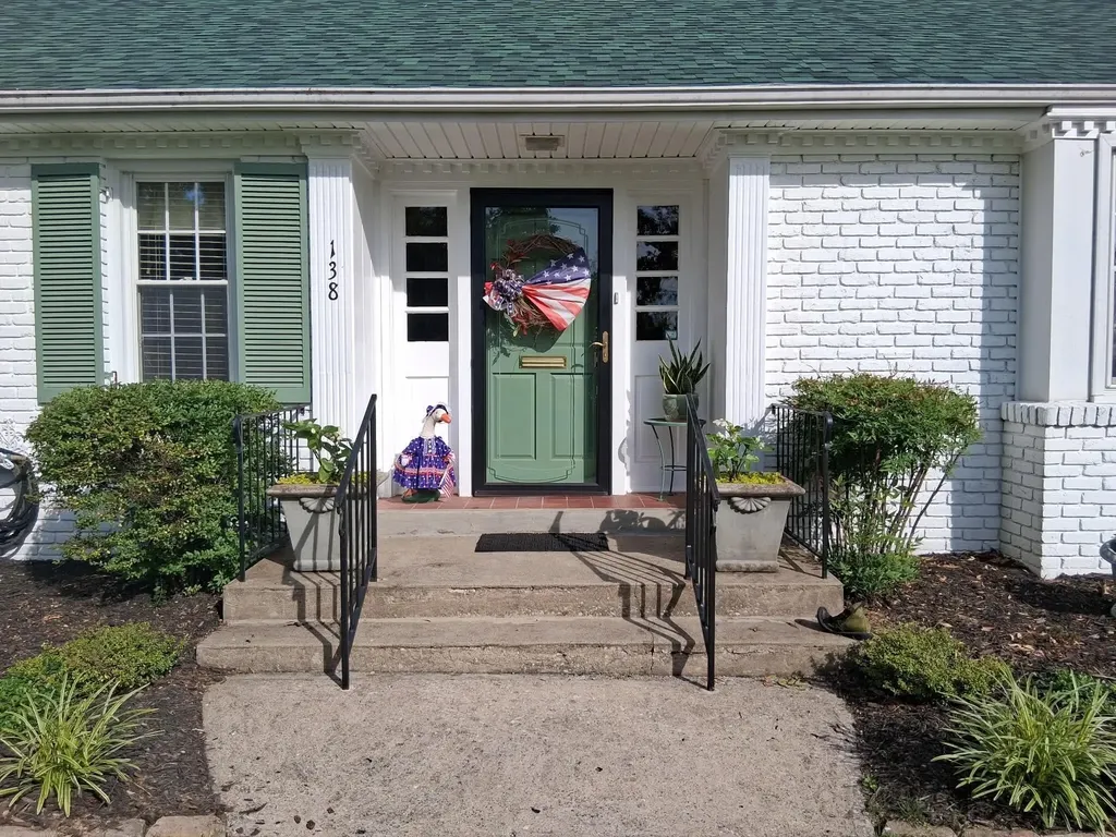 138 Country Lane Frankfort KY 40601