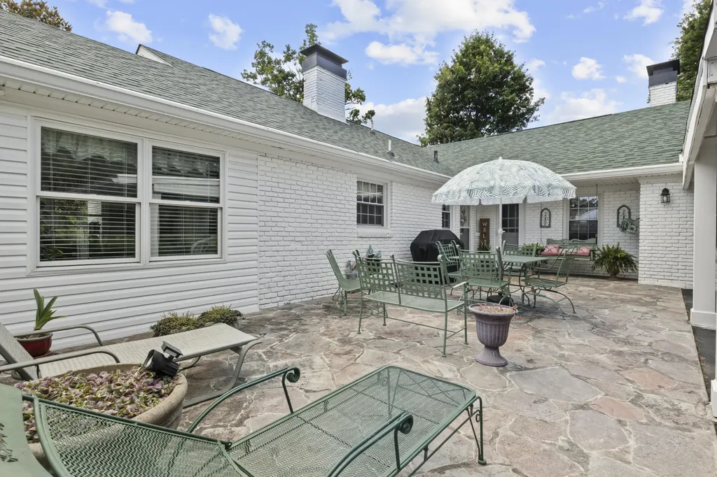 138 Country Lane Frankfort KY 40601