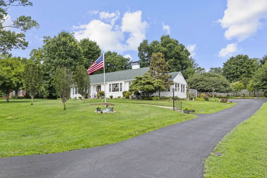 138 Country Lane Frankfort KY 40601
