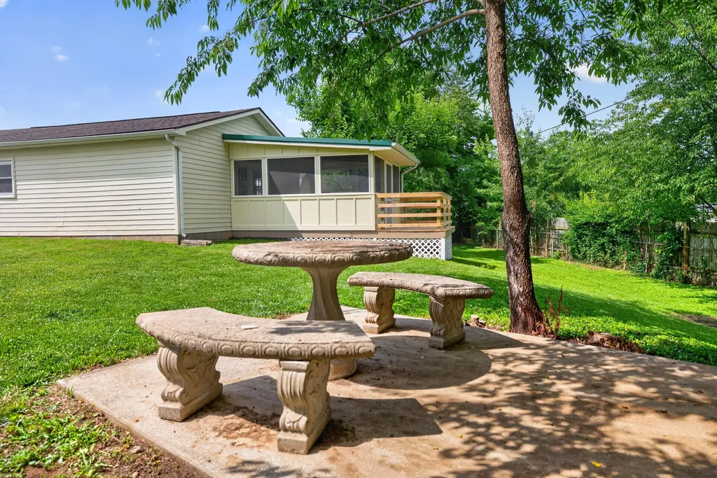 1296 Dorchester Drive Georgetown KY 40324