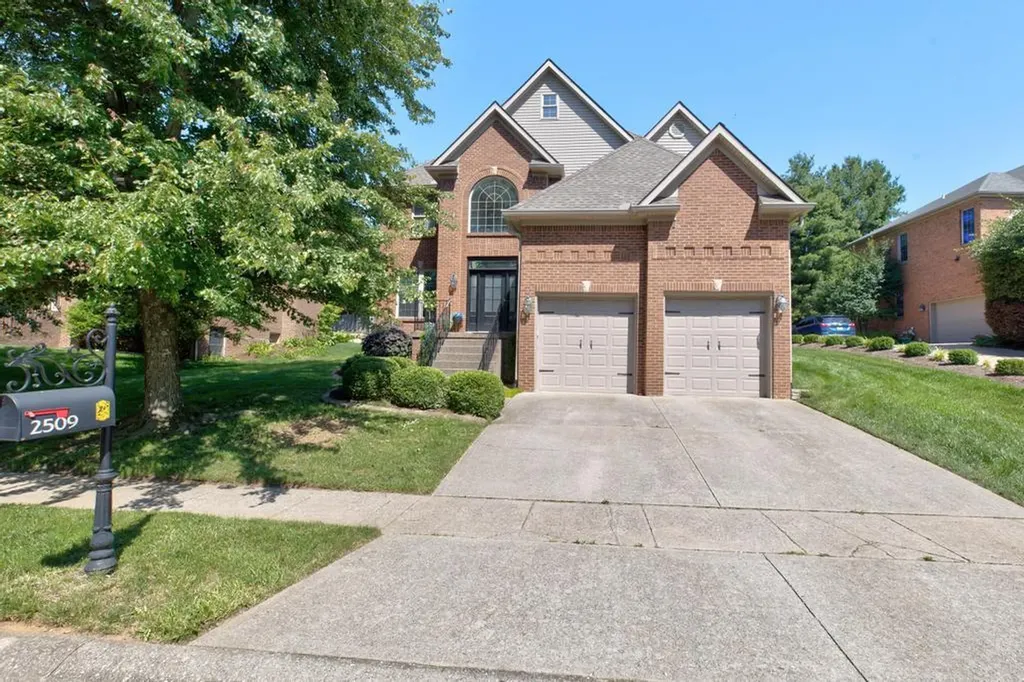 2509 Sungale Court Lexington KY 40513