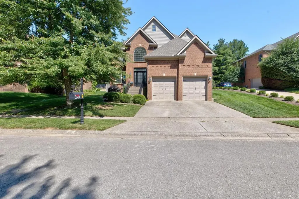 2509 Sungale Court Lexington KY 40513