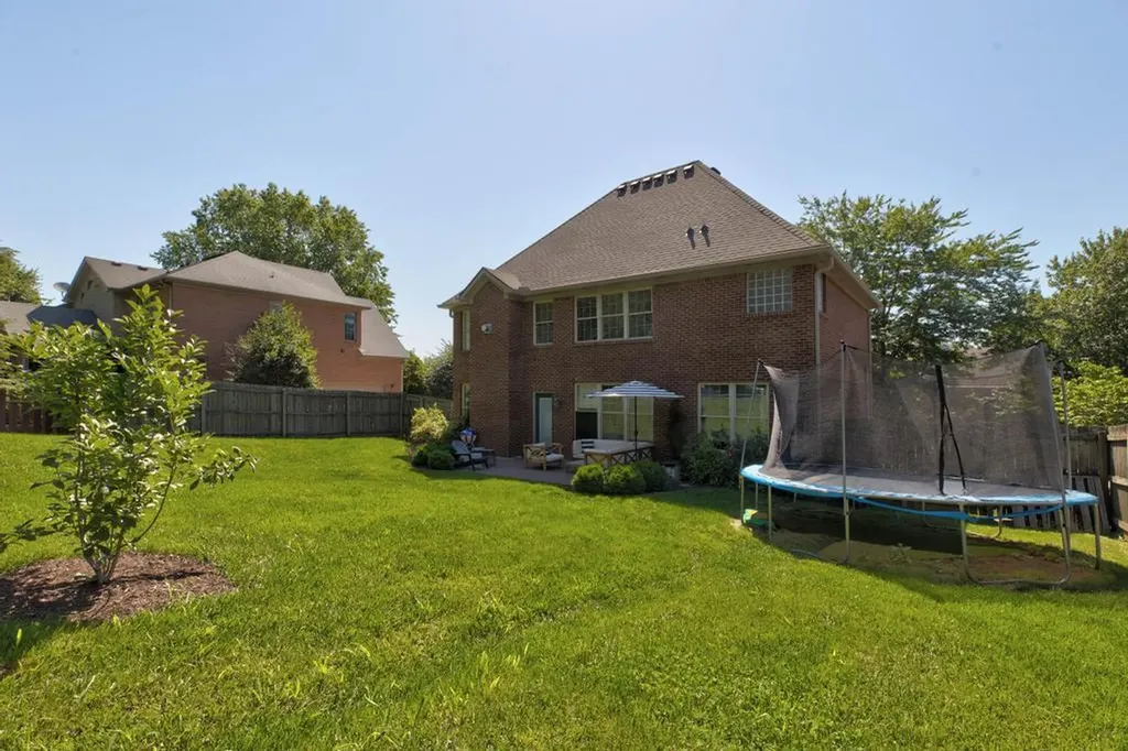 2509 Sungale Court Lexington KY 40513