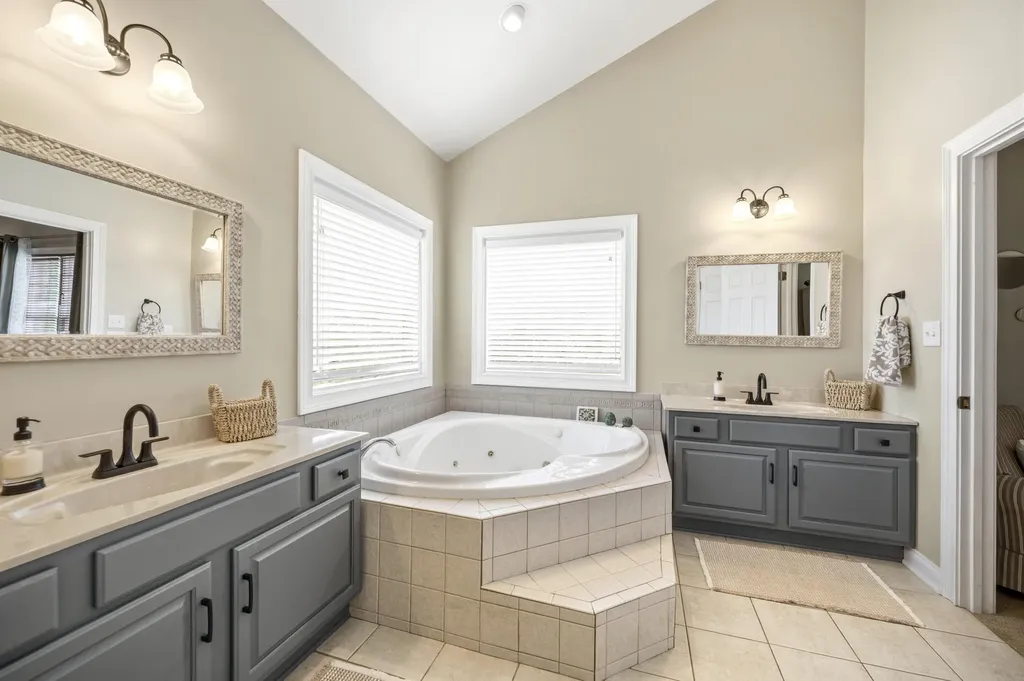 2001 West Court Richmond KY 40475