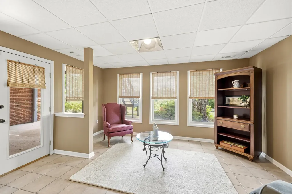 2001 West Court Richmond KY 40475