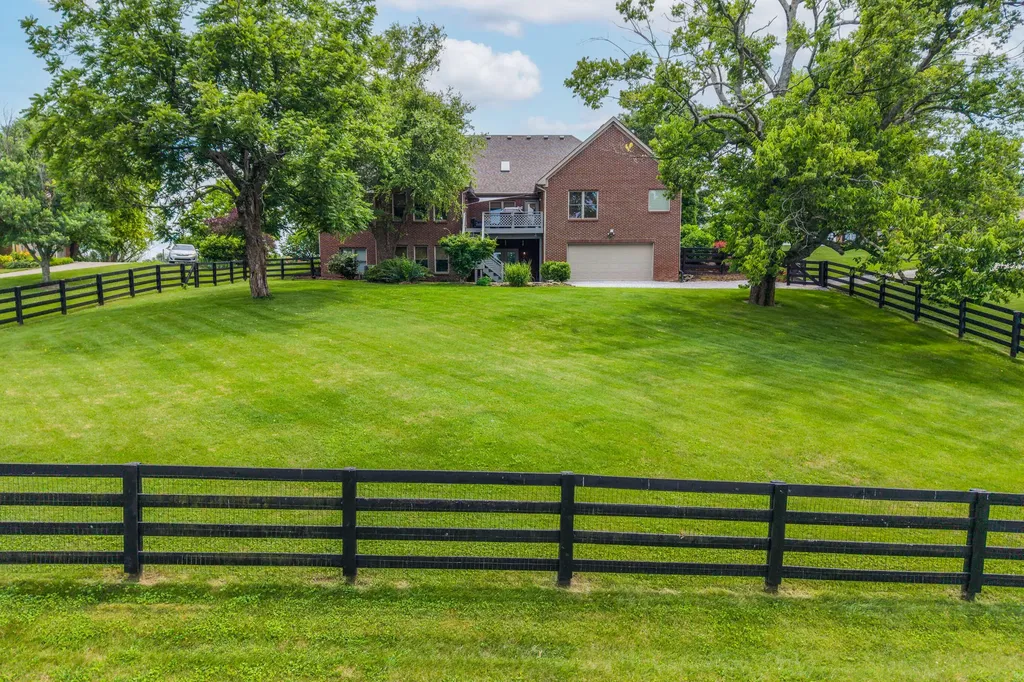 2001 West Court Richmond KY 40475