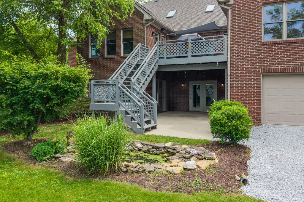2001 West Court Richmond KY 40475