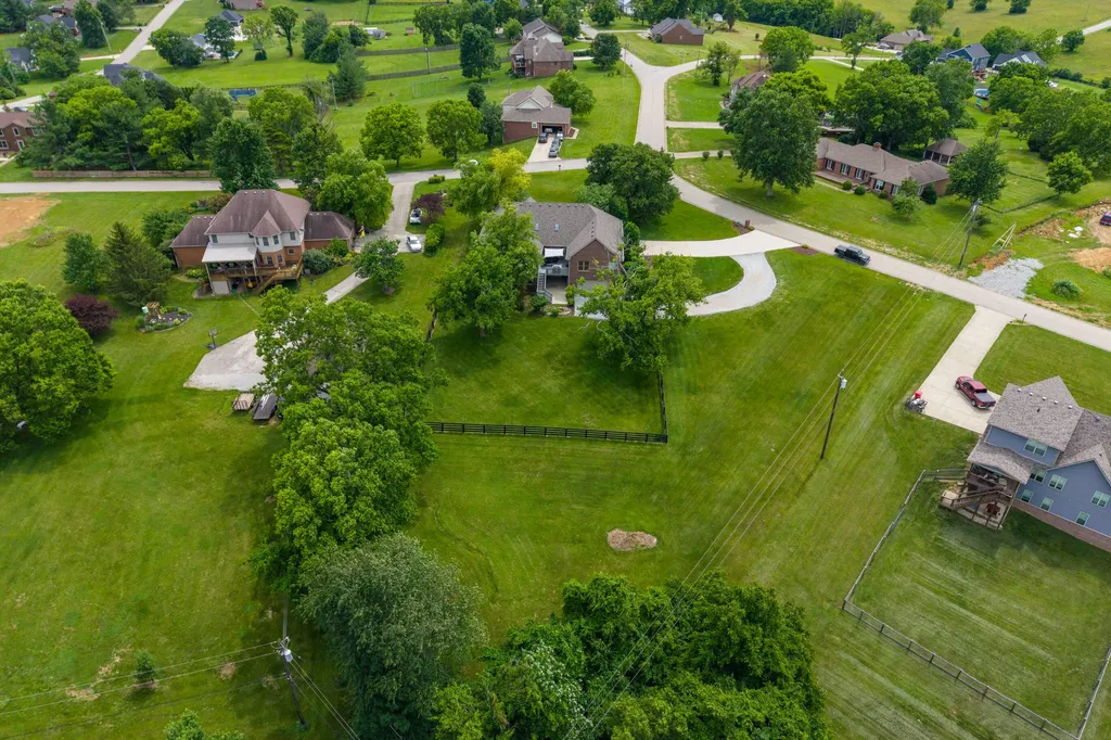 2001 West Court Richmond KY 40475