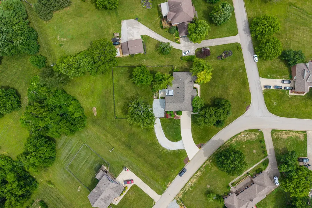 2001 West Court Richmond KY 40475