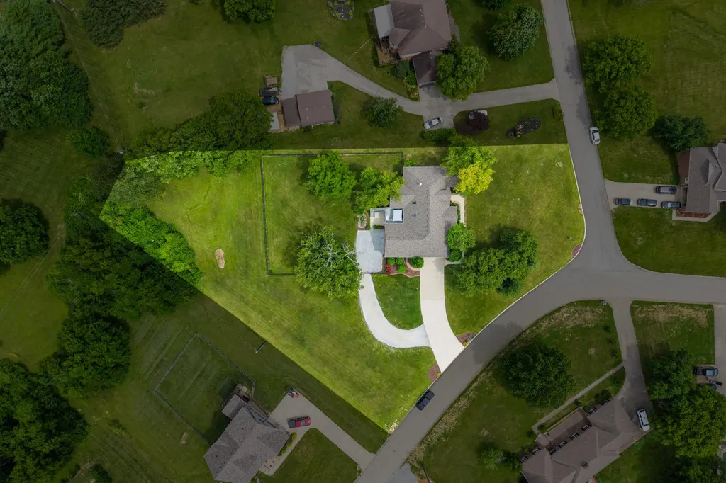 2001 West Court Richmond KY 40475