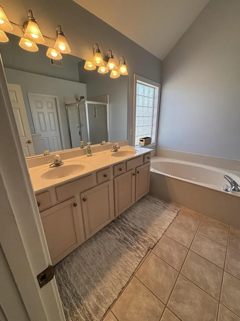 3097 Caversham Park Lane Lexington KY 40509