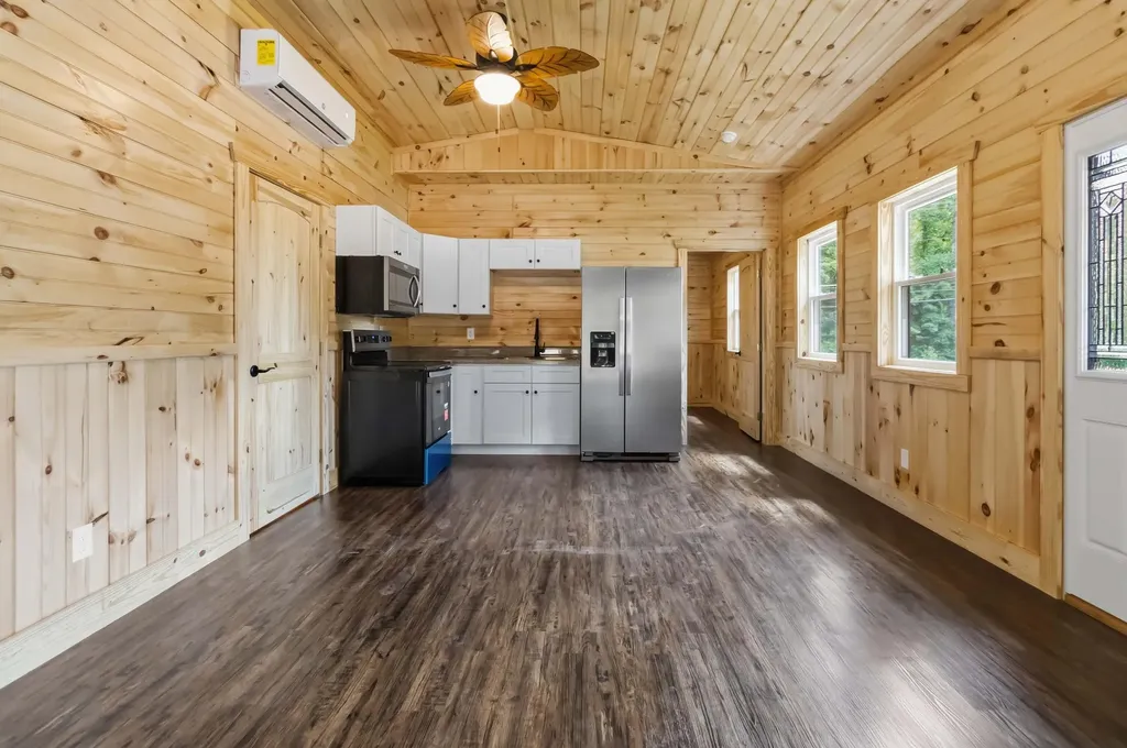 10 Cr-1762 Stearns KY 42647