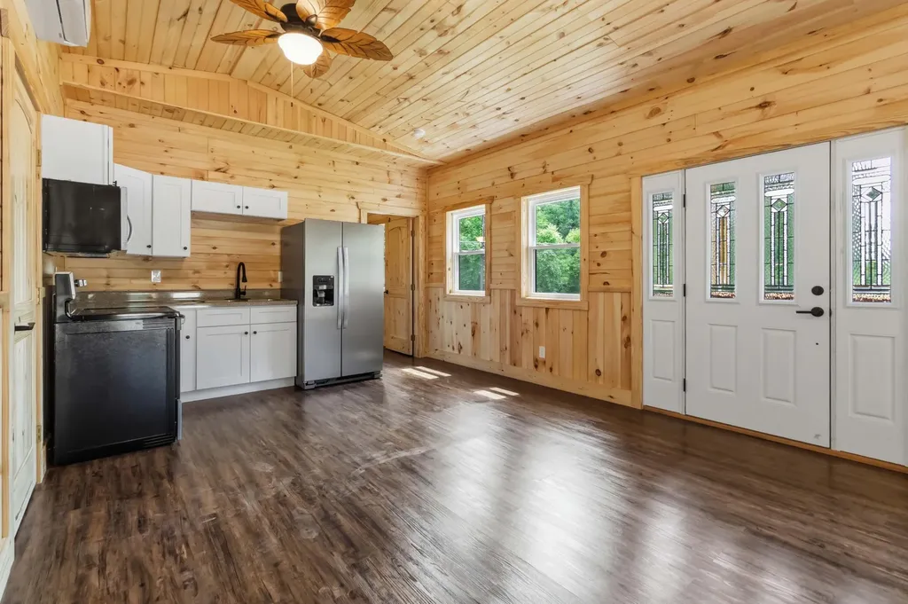10 Cr-1762 Stearns KY 42647