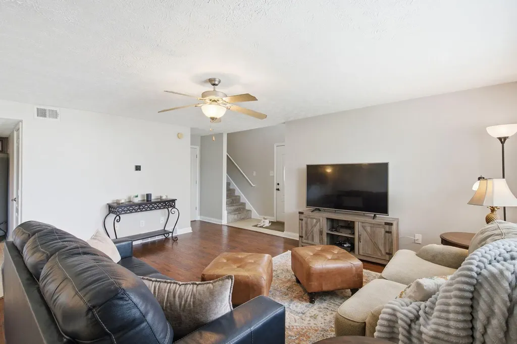 2414 Lake Park Road Lexington KY 40502