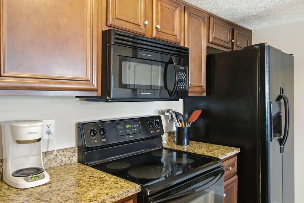 2414 Lake Park Road Lexington KY 40502