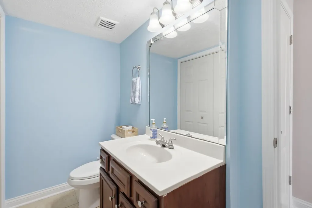 2414 Lake Park Road Lexington KY 40502