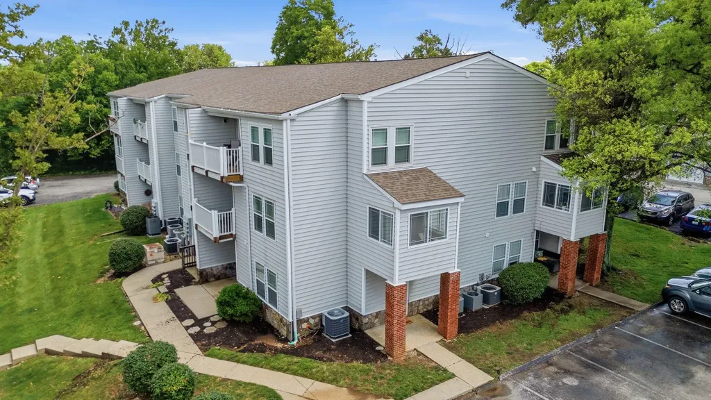 2414 Lake Park Road Lexington KY 40502