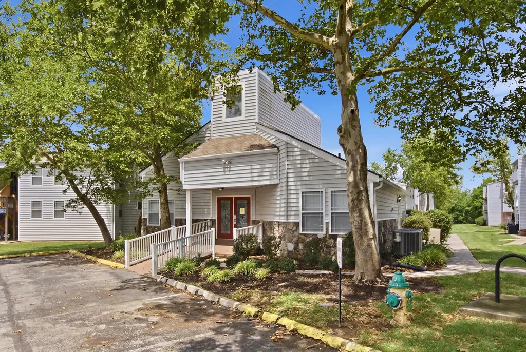 2414 Lake Park Road Lexington KY 40502