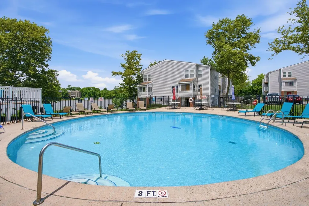 2414 Lake Park Road Lexington KY 40502