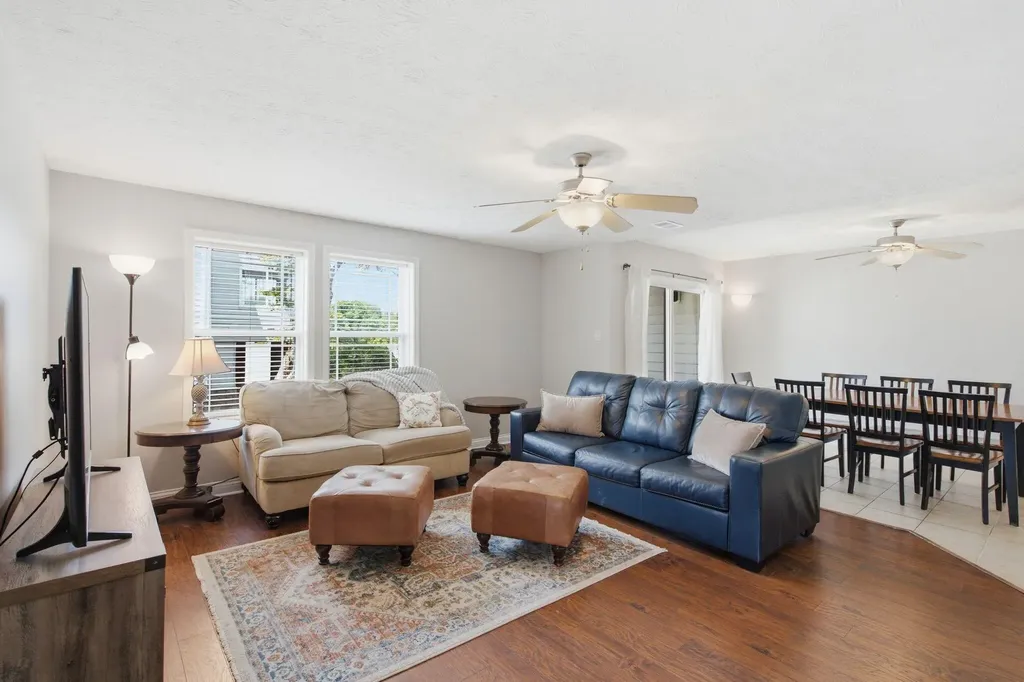 2414 Lake Park Road Lexington KY 40502