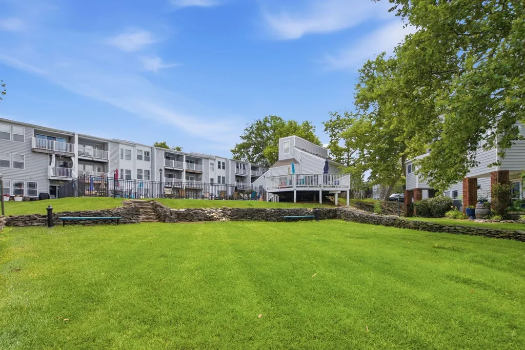 2414 Lake Park Road Lexington KY 40502