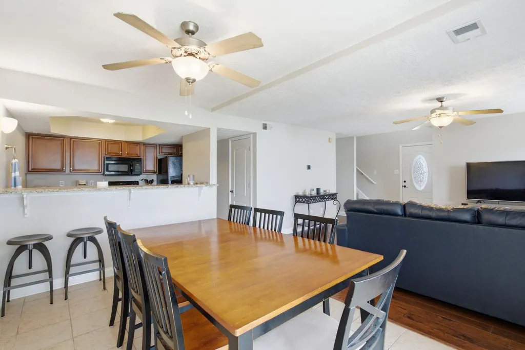 2414 Lake Park Road Lexington KY 40502