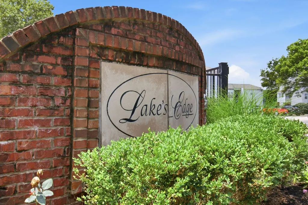 2414 Lake Park Road Lexington KY 40502