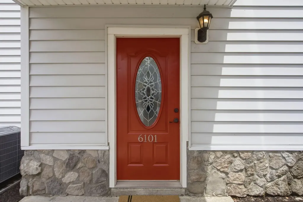 2414 Lake Park Road Lexington KY 40502