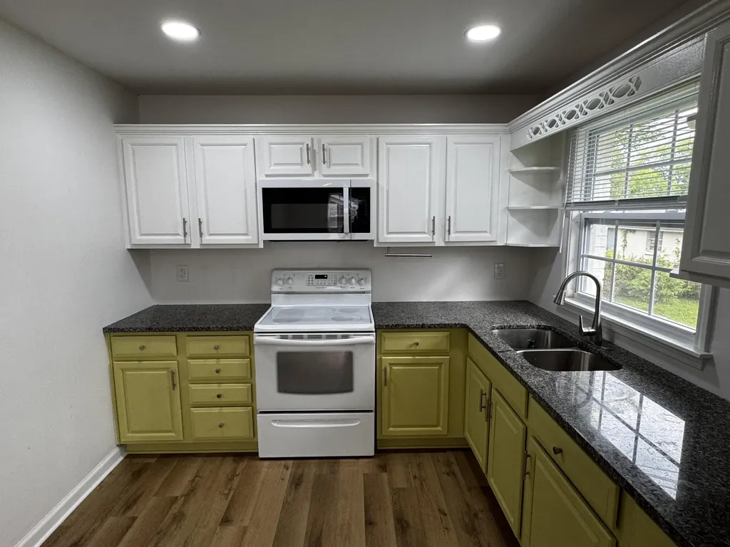 1820 Barksdale Drive Lexington KY 40511