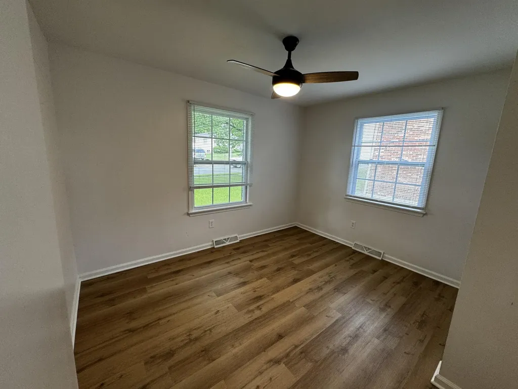 1820 Barksdale Drive Lexington KY 40511