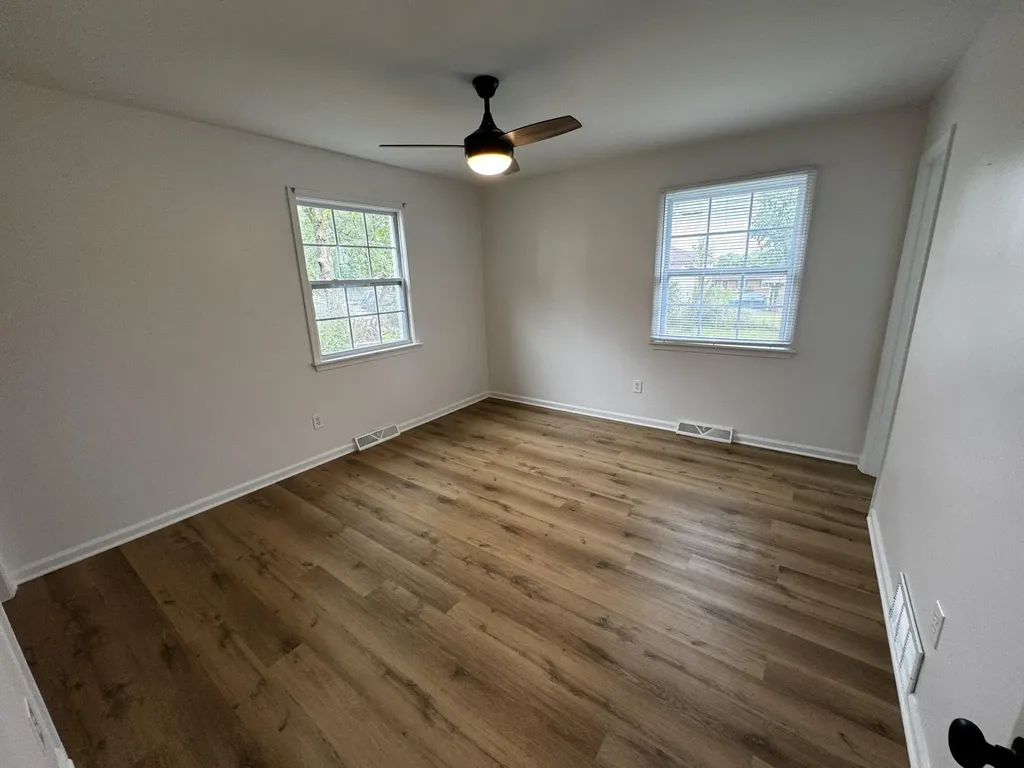 1820 Barksdale Drive Lexington KY 40511