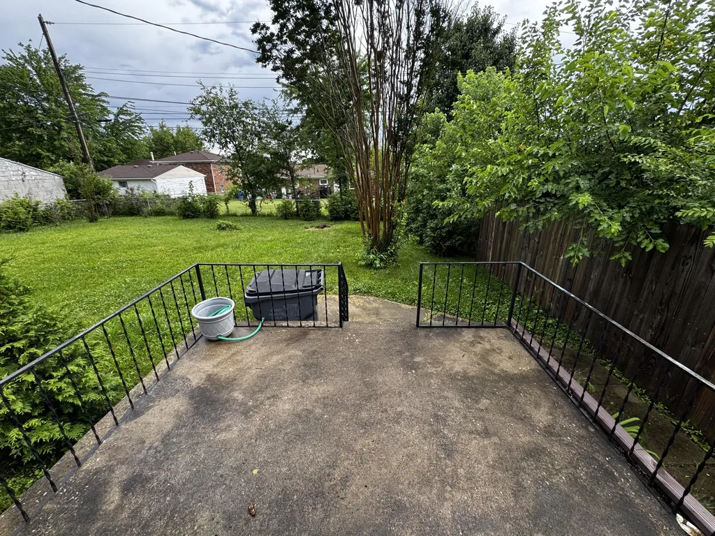 1820 Barksdale Drive Lexington KY 40511