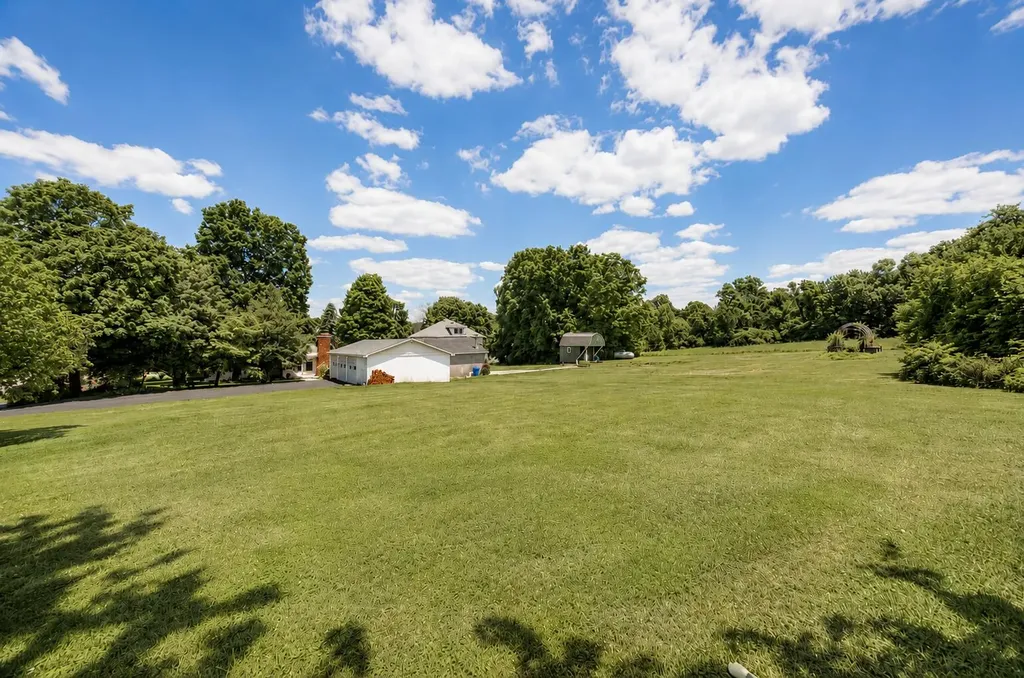 6590 Alum Springs Road Danville KY 40422