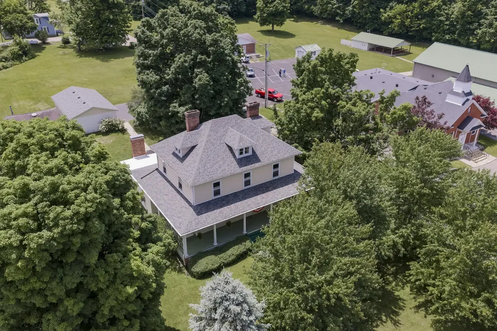 6590 Alum Springs Road Danville KY 40422