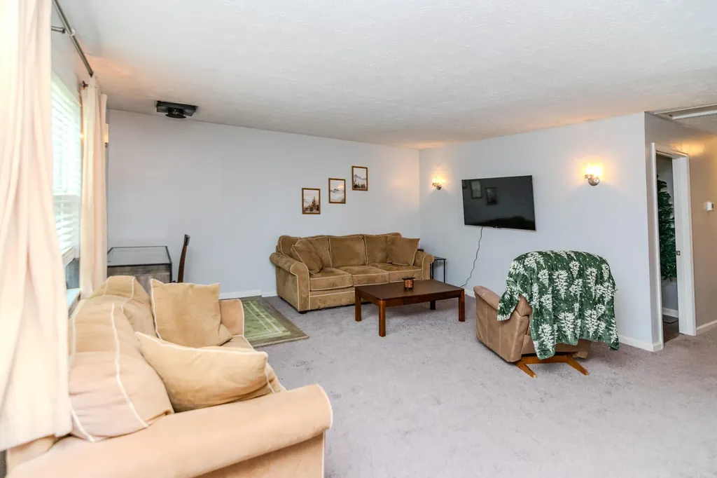 1325 Brush Creek Road Clay City KY 40312