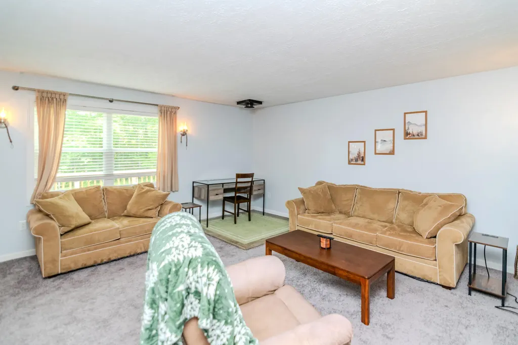 1325 Brush Creek Road Clay City KY 40312