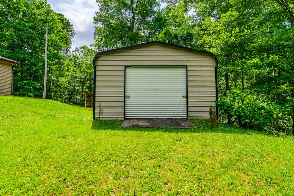 1325 Brush Creek Road Clay City KY 40312