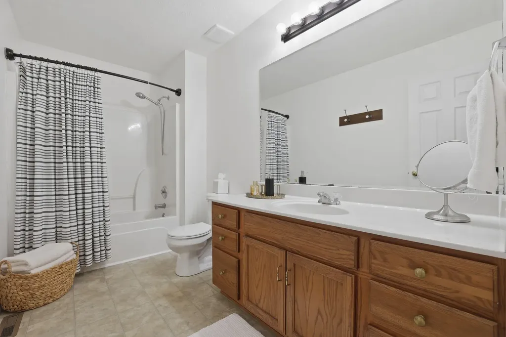 5603 Pleasure Court Louisville KY 40272