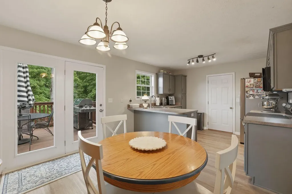 5603 Pleasure Court Louisville KY 40272