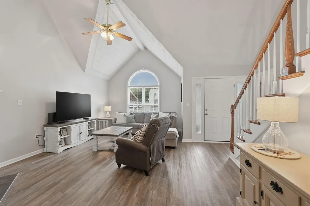5603 Pleasure Court Louisville KY 40272
