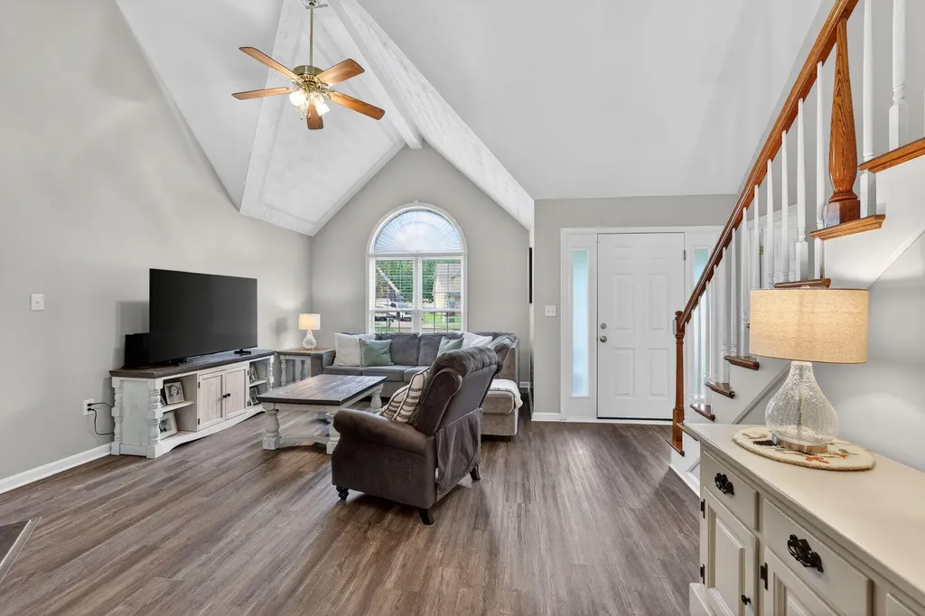 5603 Pleasure Court Louisville KY 40272