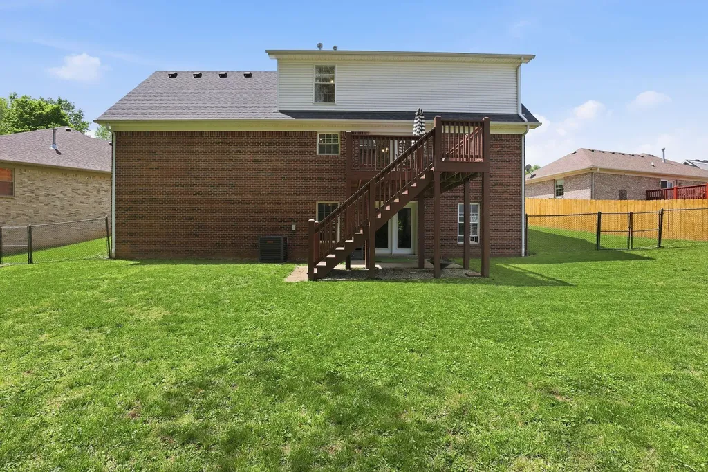 5603 Pleasure Court Louisville KY 40272