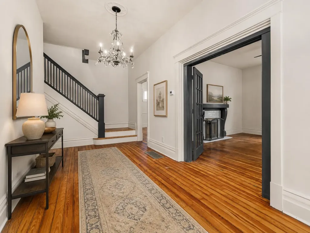 221 W Hickman Street Winchester KY 40391